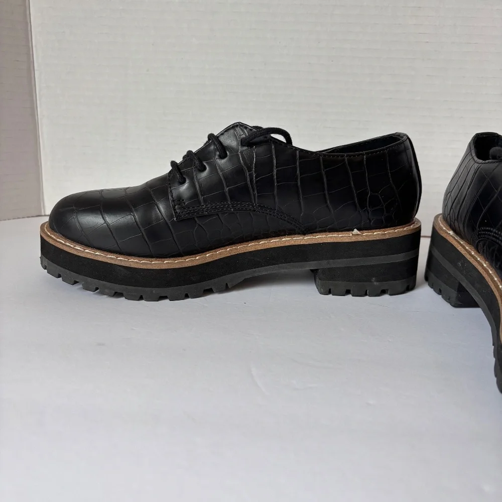 Steve Madden Women's Terri Derby Platform SZ 5.5 Black Crocodile Print Shoe